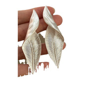 Niche Metal Folding Leaf Earrings