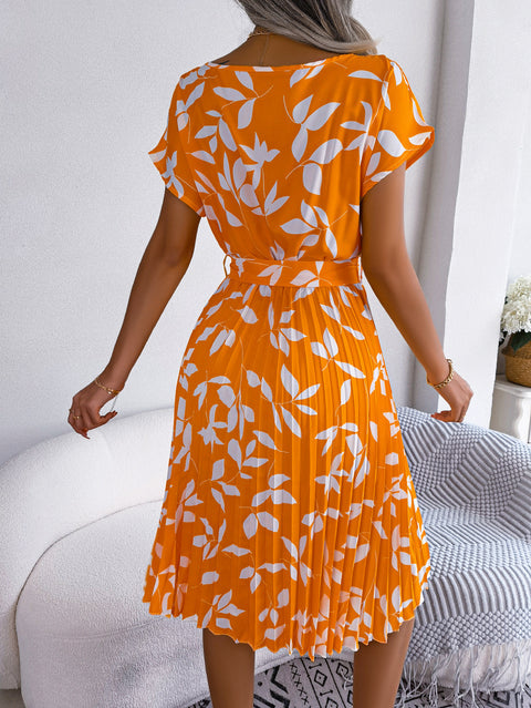 Spring And Summer Leisure Leaves Short Sleeve Pleated Dress