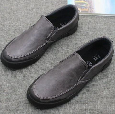 Fashion Leather Men Shoes Casual Flat Men Shoes Waterproof Breathable Loafers Men High Quality Moccasins Comfortable Hot Sale