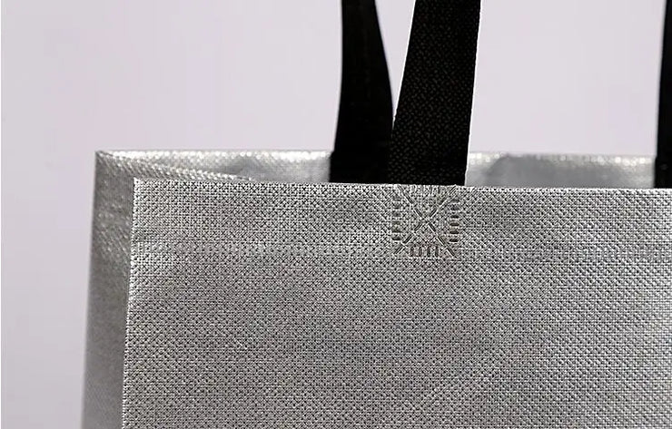 200pcs Custom Logo bags Gold shopping tote bags with logo Non woven bags Silvery clothes bags Shoes bags Three size