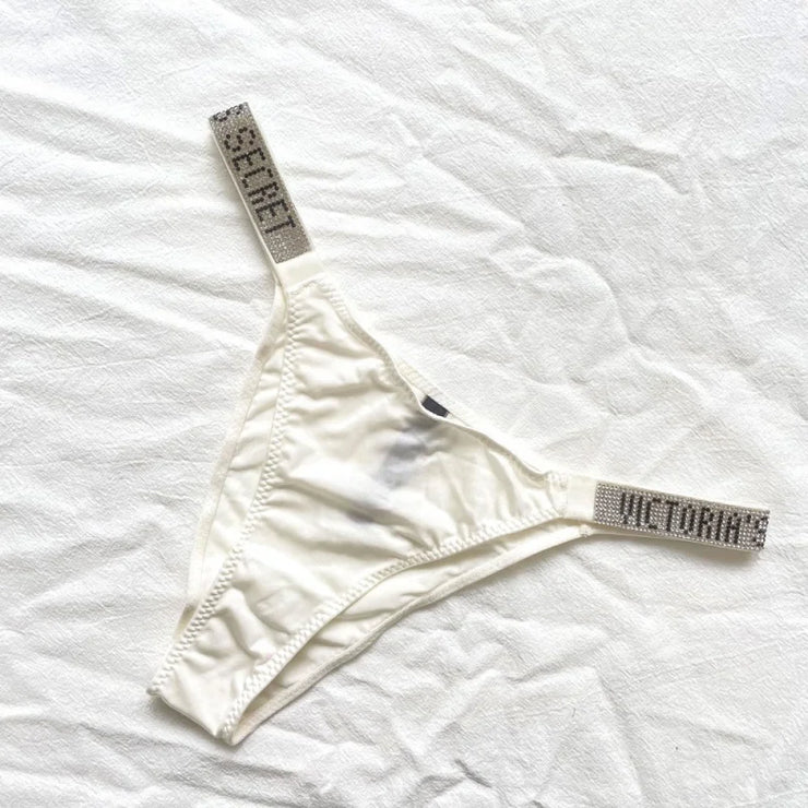 G-shaped thong pants, sports underwear, thong-style underwear, fashionable underwear, sexy satin, short and slim style underwear