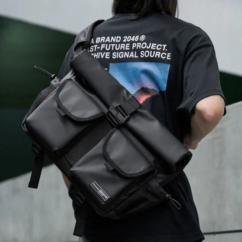 Fashion Casual Men Roll Top Shoulder Messenger Bag Large Size Outdoor Cycling Crossbody Side Bags Male Urban Trend Daypack