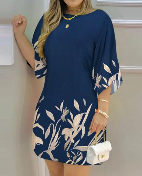 Vestido feminino de fibra sintética com estampa floral, manga ampla e modelagem reta.