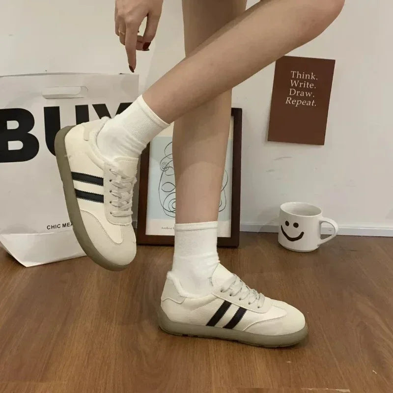 Women's Shoes Autumn New Fashion Casual Shoes College Style Wide Toe Soft Comfortable Flat Shoes Outdoor Casual Sports Shoes2024