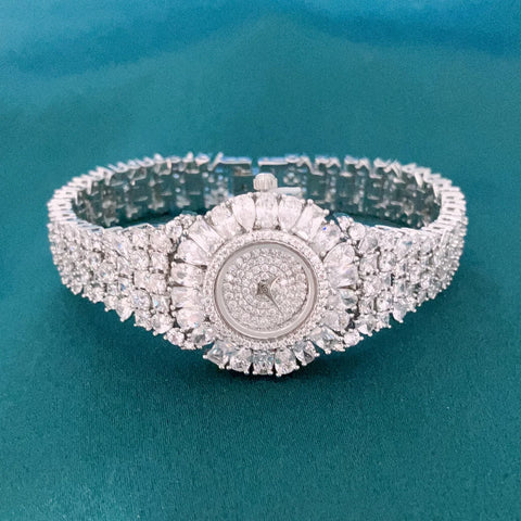 016436 Luxury Women&