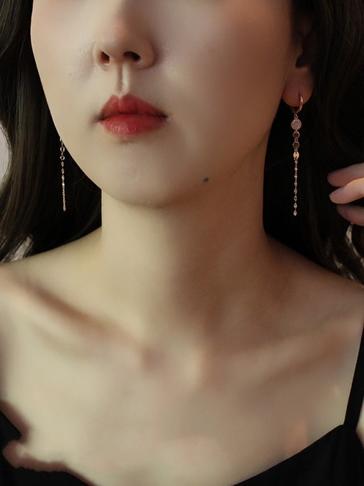 Circle Earrings Have A High-end And Atmospheric Temperament